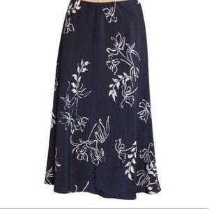LAUREN NWT RALPH LAUREN NWT Navy 100% Silk Skirt M